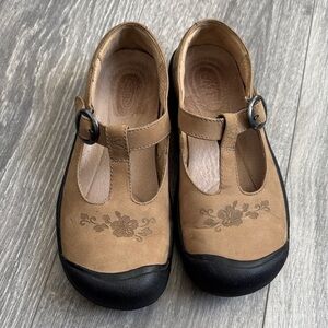 Keen Tan Leather Sandals with Silver Buckle